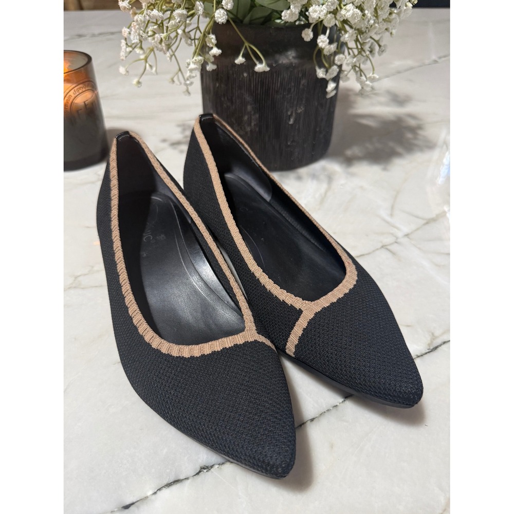 Vionic Dahlia Black Knit Pointed Toe Flats Orthotic Shoes Tan Trim Womens 10